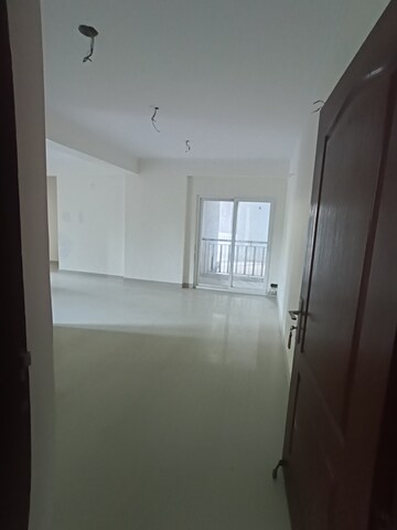 Building Lobby in 3 BHK Apartment at Saviour Park, Mohan Nagar – for Rent