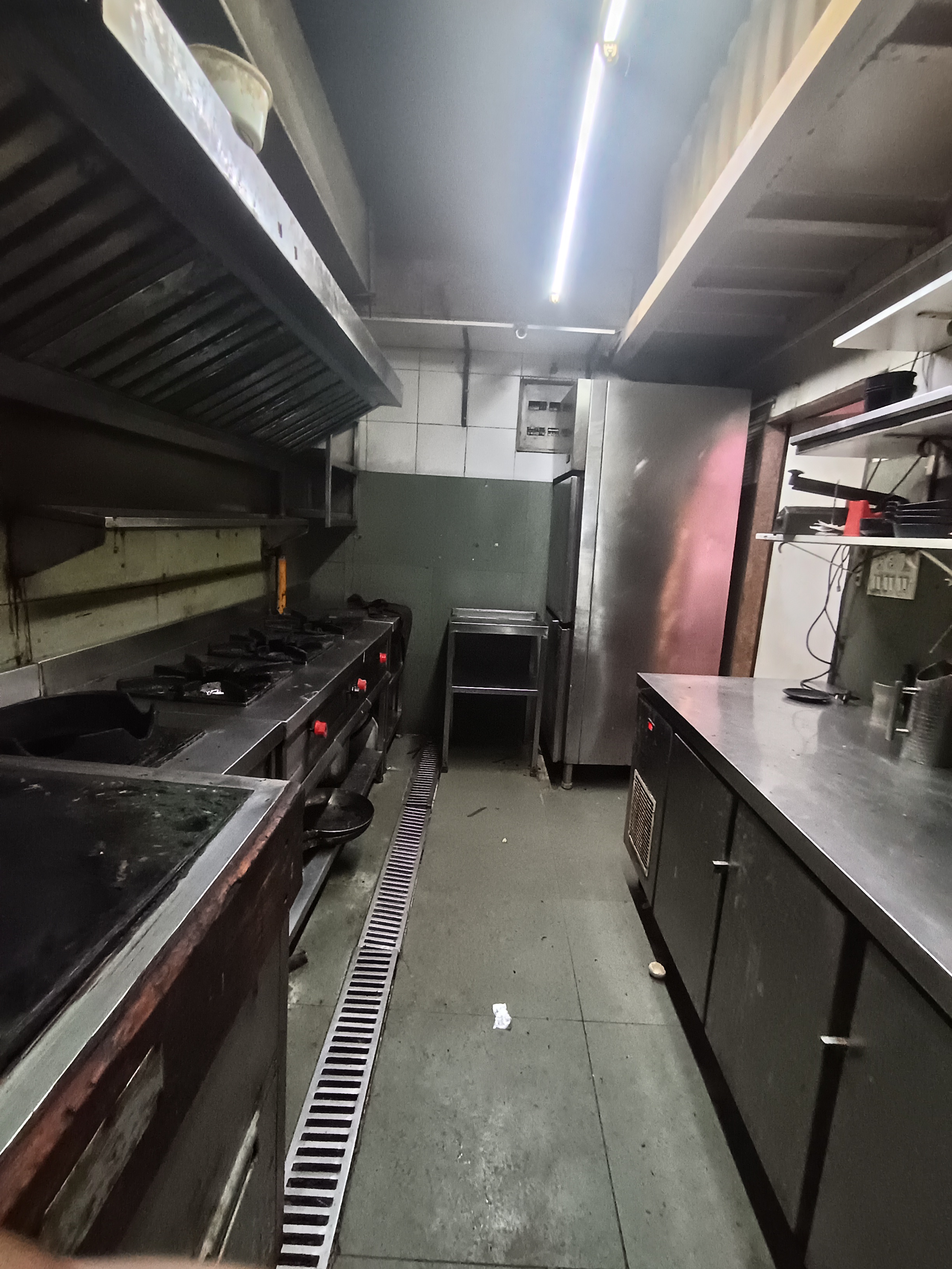 Retail Shop For Rent in Bindra Complex