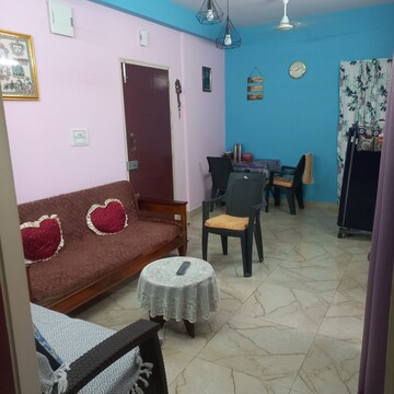 Living Room in 2 BHK Apartment at Tollygunge – for Rent