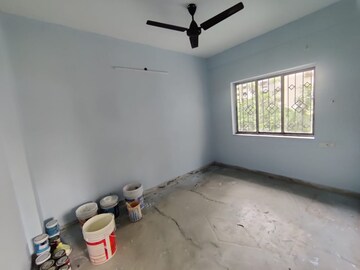 Room in 3 BHK Apartment at New Alipore – for Rent
