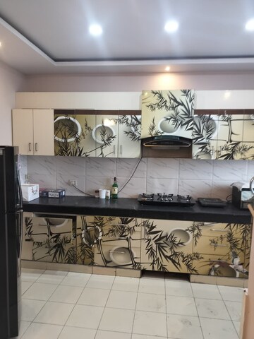 Kitchen in 3 BHK Builder Floor at Gomti Nagar – for Rent