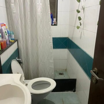 Master Bedroom in 2 BHK Apartment at Andheri West – for Rent