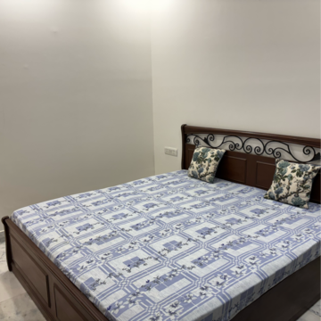 Bedroom in 3 BHK Apartment at Lajpat Nagar – for Rent