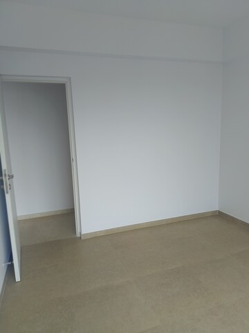 Room in 2 BHK Apartment at Runwal Bliss, Kanjurmarg East – for Rent