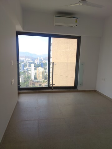 Room in 2 BHK Apartment at Runwal Bliss, Kanjurmarg East – for Rent