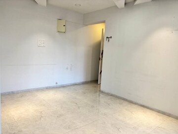 Room in 3 BHK Apartment at Andheri West – for Rent
