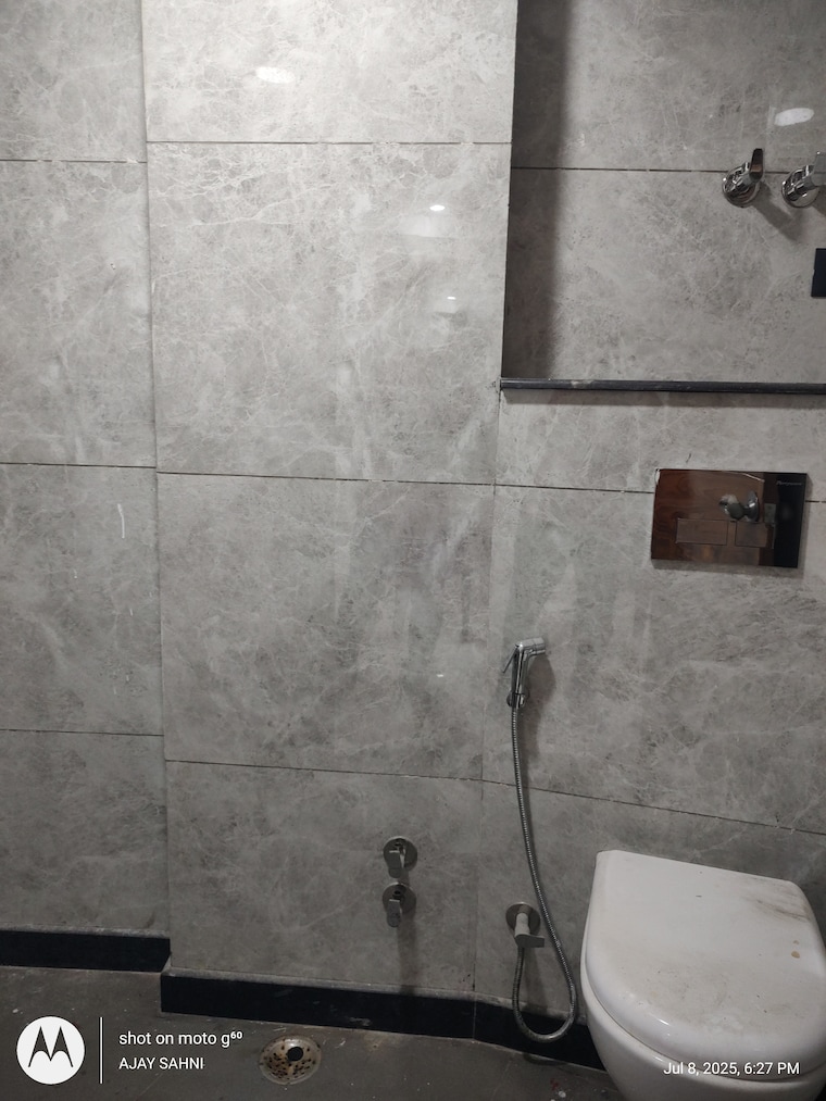 Bathroom, mehrauli 3 Bedroom 1200 Sq.Ft. Builder Floor In Mehrauli Delhi 9164081