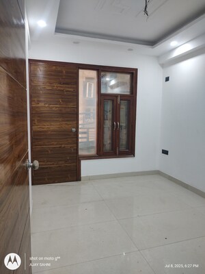 Furnished Amenities in 3 BHK Builder Floor at Mehrauli – for Sale