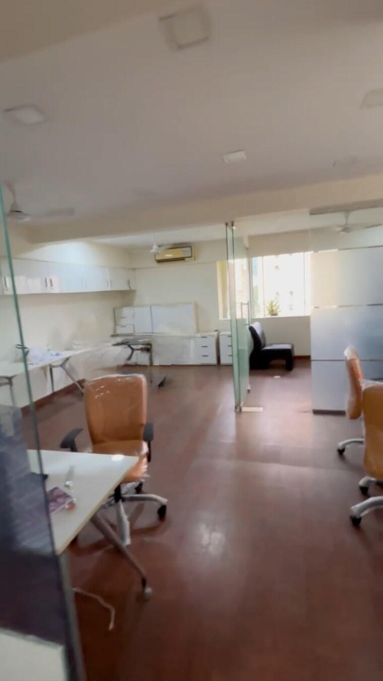 Bathroom, powai-plaza Commercial Office Space 700 Sq.Ft. In Powai Mumbai 9164100