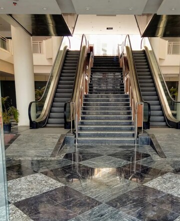  Shop – Exterior View View at S S Omnia, Sector 86 - for Sale