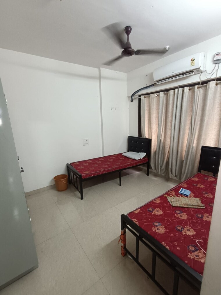 Bedroom, kurla east Pg For Boys & Girls In Kurla East 9164178