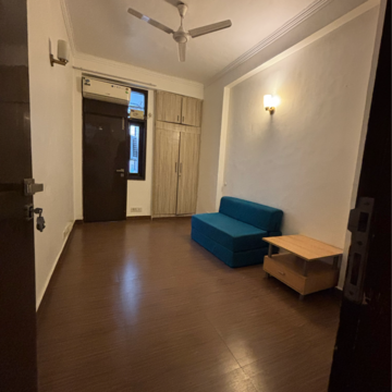 Room in 2 BHK Builder Floor at Saket – for Rent