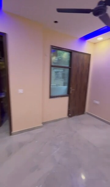 Room in 2 BHK Builder Floor at Patel Nagar – for Rent