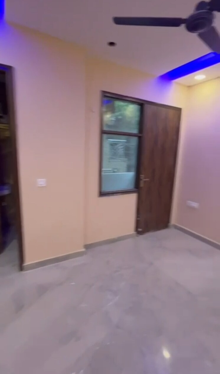 Room, patel nagar 2 Bedroom 1100 Sq.Ft. Builder Floor In Patel Nagar Delhi 9164217