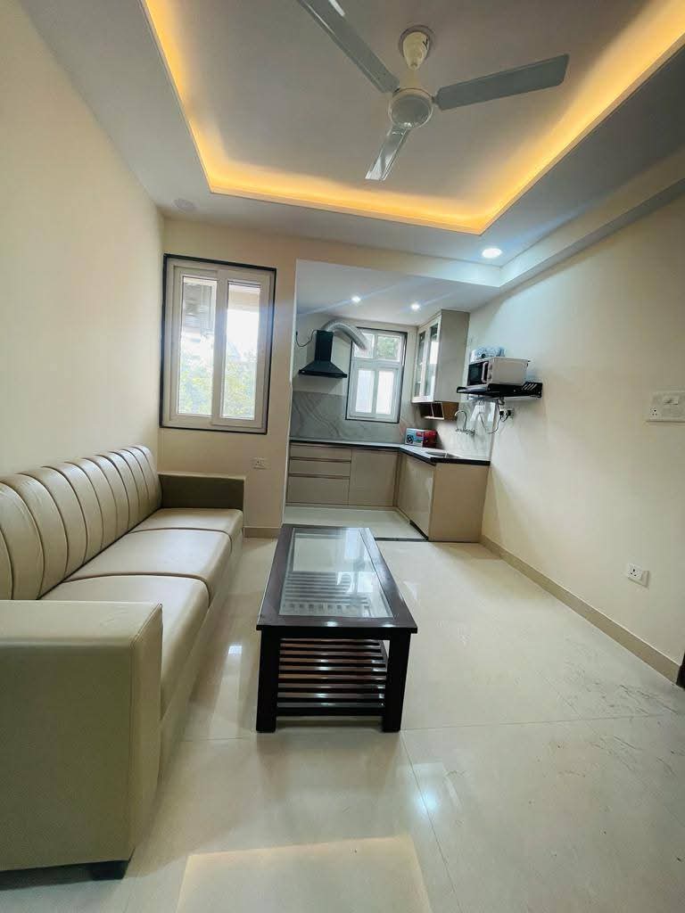 2 BHK Builder Floor For Rent in Saket