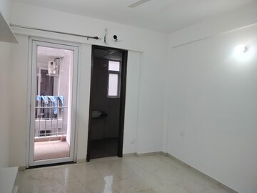 Room in 3.5 BHK Builder Floor at Smart World Gems, Sector 89 – for Rent