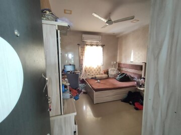 Furnished Amenities in 4 BHK Independent House at Gorai 2 – for Sale