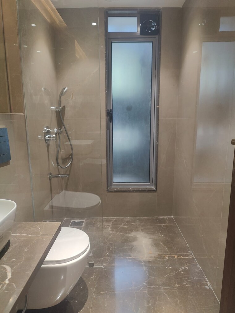 Bathroom, west-view-apartment-santacruz 3 Bedroom 1004 Sq.Ft. Apartment In Santacruz West Mumbai 9164302