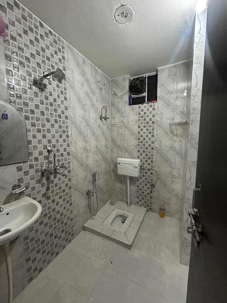 Bathroom, mansarovar extension 2 Bedroom 1000 Sq.Ft. Builder Floor In Mansarovar Extension Jaipur 9164332