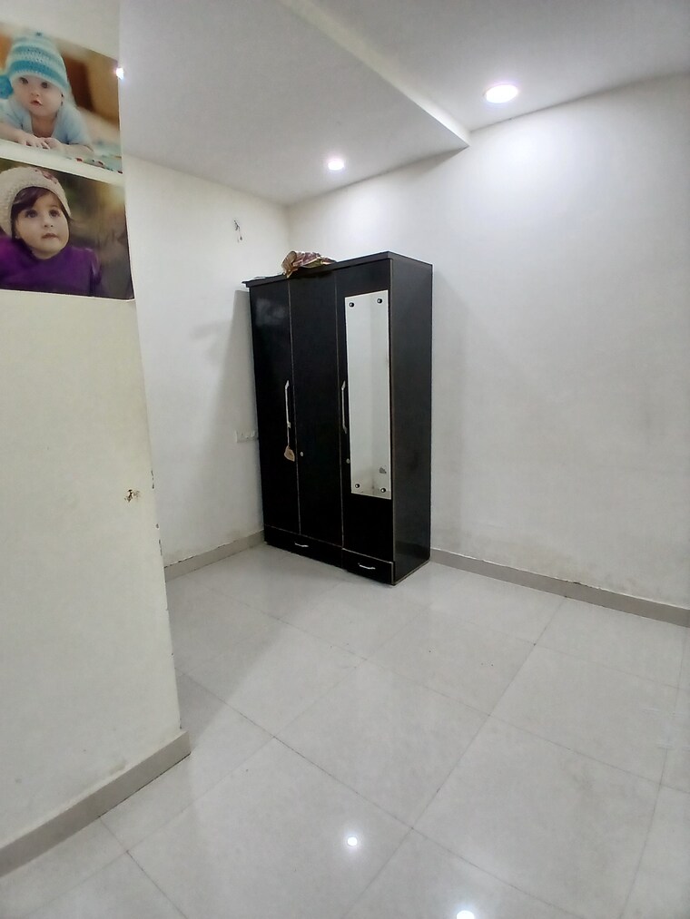 Room, omkar nagar 2 Bedroom 1200 Sq.Ft. Apartment In Omkar Nagar Nagpur 9164352