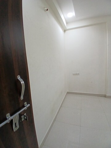 Furnished Amenities in 2 BHK Apartment at Omkar Nagar – for Rent