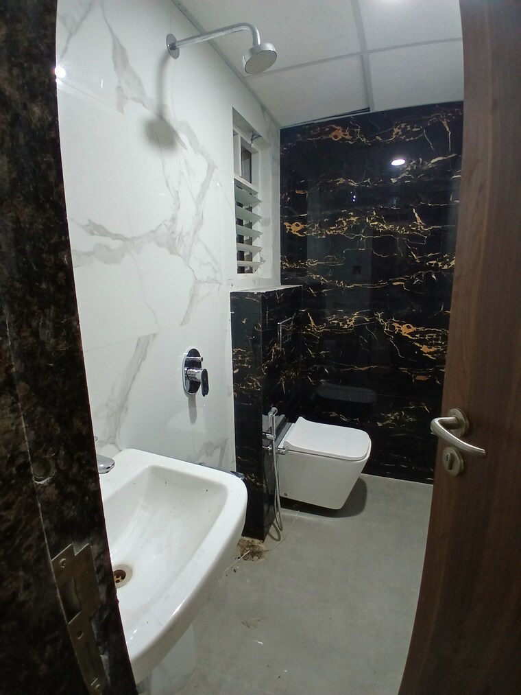 Attached Bathroom, besa pipla rd 2 Bedroom 1200 Sq.Ft. Apartment In Besa Pipla rd Nagpur 9164359