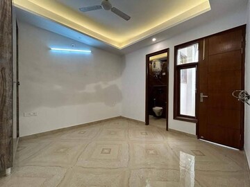 Master Bedroom in 2 BHK Builder Floor at Saket – for Rent