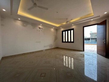 Living Room in 2 BHK Builder Floor at Saket – for Rent