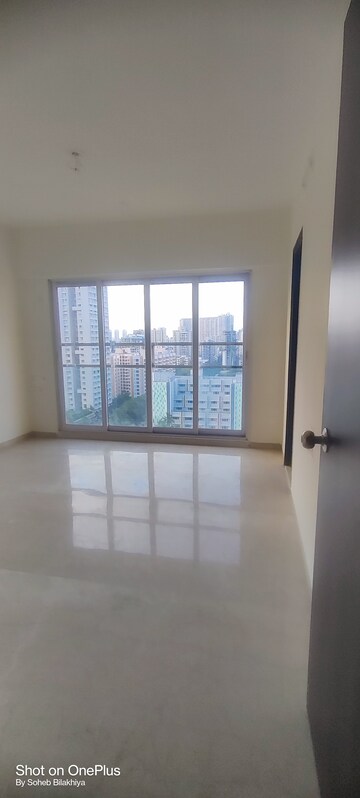 Master Bedroom in 3.5 BHK Apartment at Goregaon West – for Sale