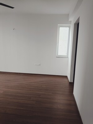 Room in 3 BHK Apartment at Godrej Woods, Sector 43 – for Sale