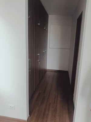 Room in 3 BHK Apartment at Godrej Woods, Sector 43 – for Sale