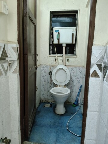 Bathroom in 1 BHK Apartment at Krishna Galaxy Santacruz, Santacruz East – for Rent