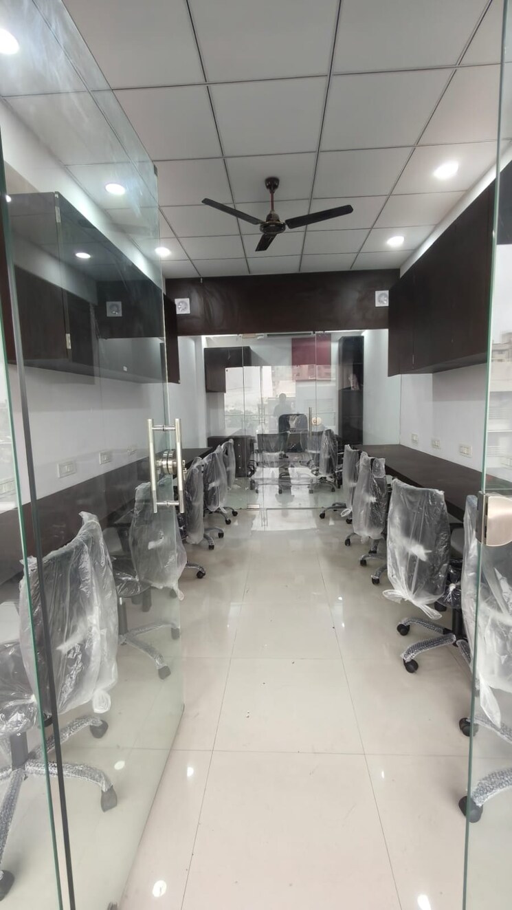 Team Area, palanpur Commercial Office Space 243 Sq.Ft. In Palanpur Surat 9164475
