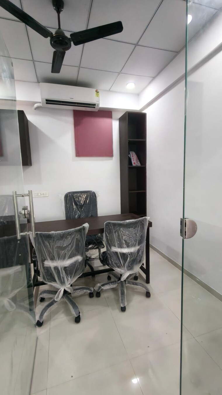 Team Area, palanpur Commercial Office Space 243 Sq.Ft. In Palanpur Surat 9164475