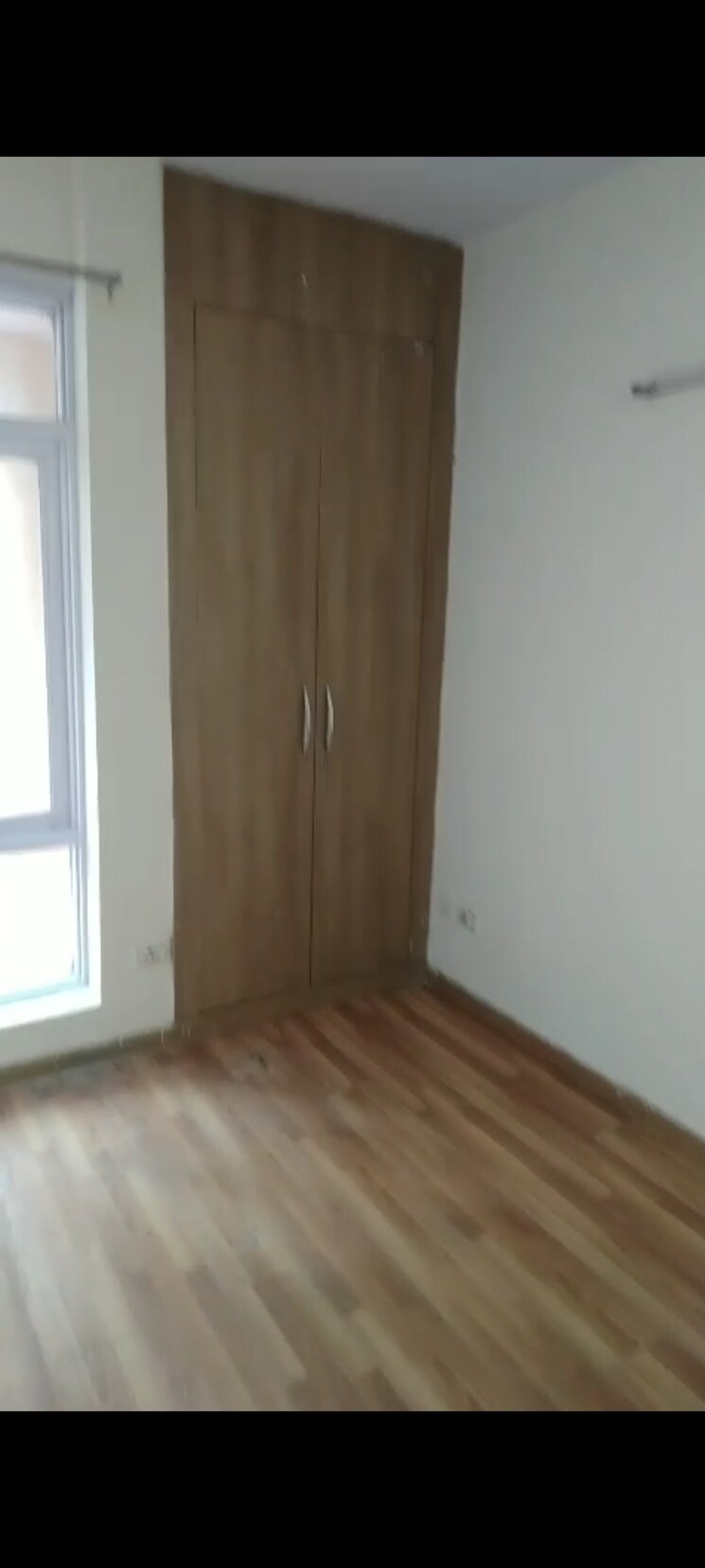 Bedroom, srs-royal-hills 2.5 Bedroom 1133 Sq.Ft. Apartment In Sector 87 Faridabad 9164486