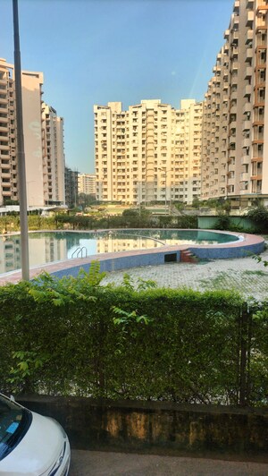 2.5 BHK Apartment For Sale in SRS Royal Hills, Sector 87