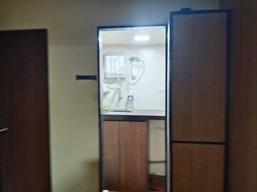 Room in  Office Space at Amir Industrial Estate, Lower Parel – for Rent