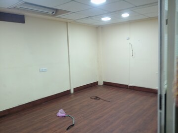 Room in  Office Space at Amir Industrial Estate, Lower Parel – for Rent
