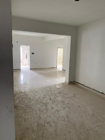 Room in 2.5 BHK Apartment at Frontline Seven, Kokapet – for Sale