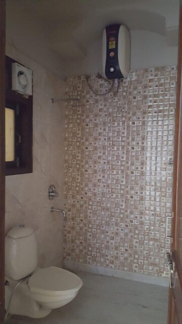 Bathroom in 2 BHK Builder Floor at Sector 38 – for Rent
