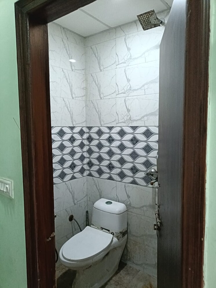 Bathroom, zygon-square 2 Bedroom 950 Sq.Ft. Apartment In Sector 63 Noida 9164539