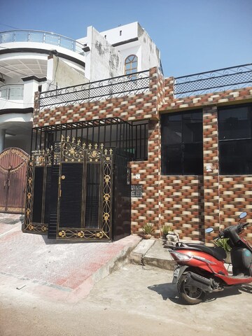 3 BHK Independent House – Exterior View View at Jankipuram Extension - for Rent