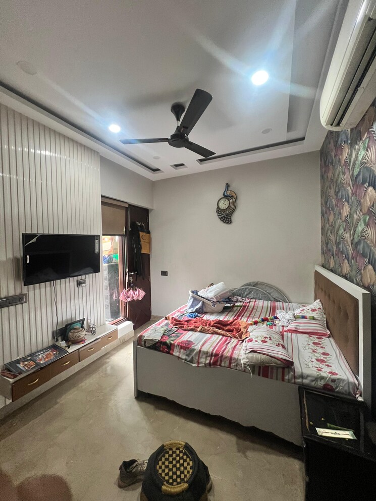 Bedroom, navbharat-apartments 2.5 Bedroom 1000 Sq.Ft. Apartment In Paschim Vihar Delhi 9164551