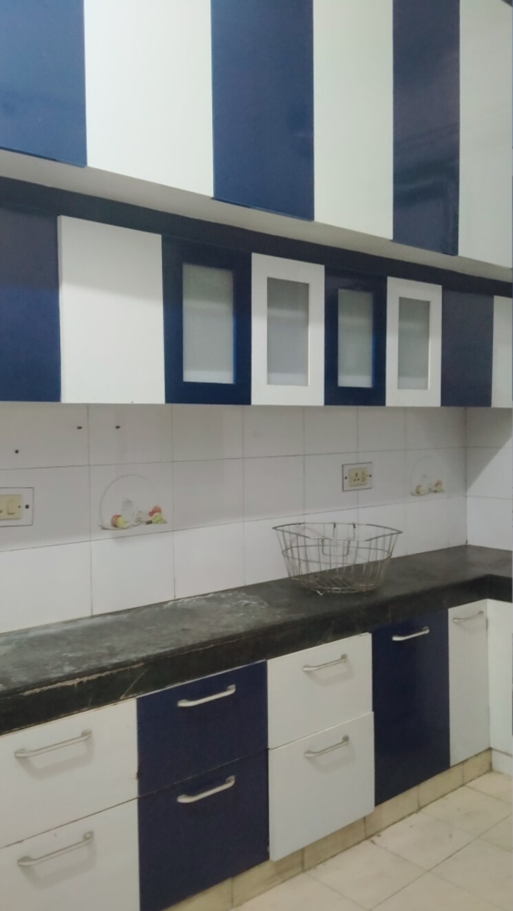 Kitchen, gomti nagar 6 Bedroom 4400 Sq.Ft. Independent House In Gomti Nagar Lucknow 9164559