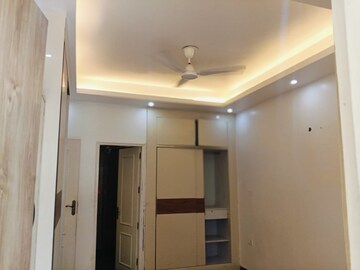 Room in 2 BHK Builder Floor at Chittaranjan Park – for Rent
