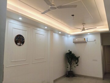 Room in 2 BHK Builder Floor at Chittaranjan Park – for Rent