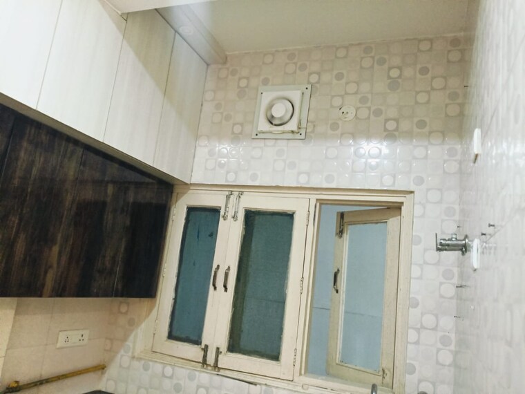 Kitchen, chittaranjan park 2 Bedroom 1050 Sq.Ft. Builder Floor In Chittaranjan Park Delhi 9164579