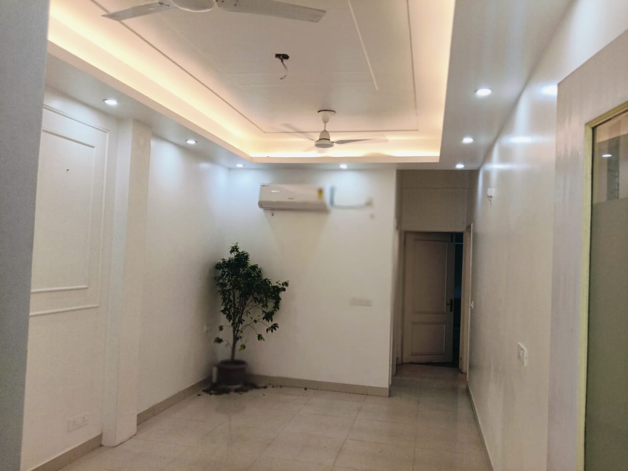 2 BHK Builder Floor For Rent in Chittaranjan Park