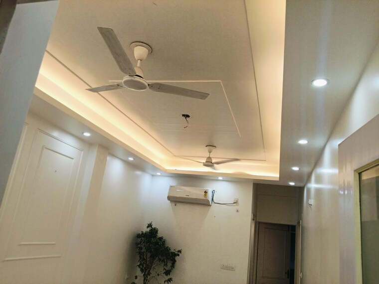 Bathroom, chittaranjan park 2 Bedroom 1050 Sq.Ft. Builder Floor In Chittaranjan Park Delhi 9164579