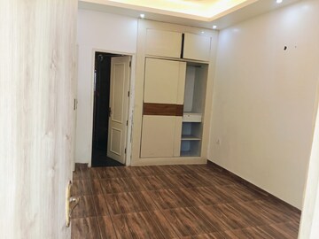 Room in 2 BHK Builder Floor at Chittaranjan Park – for Rent